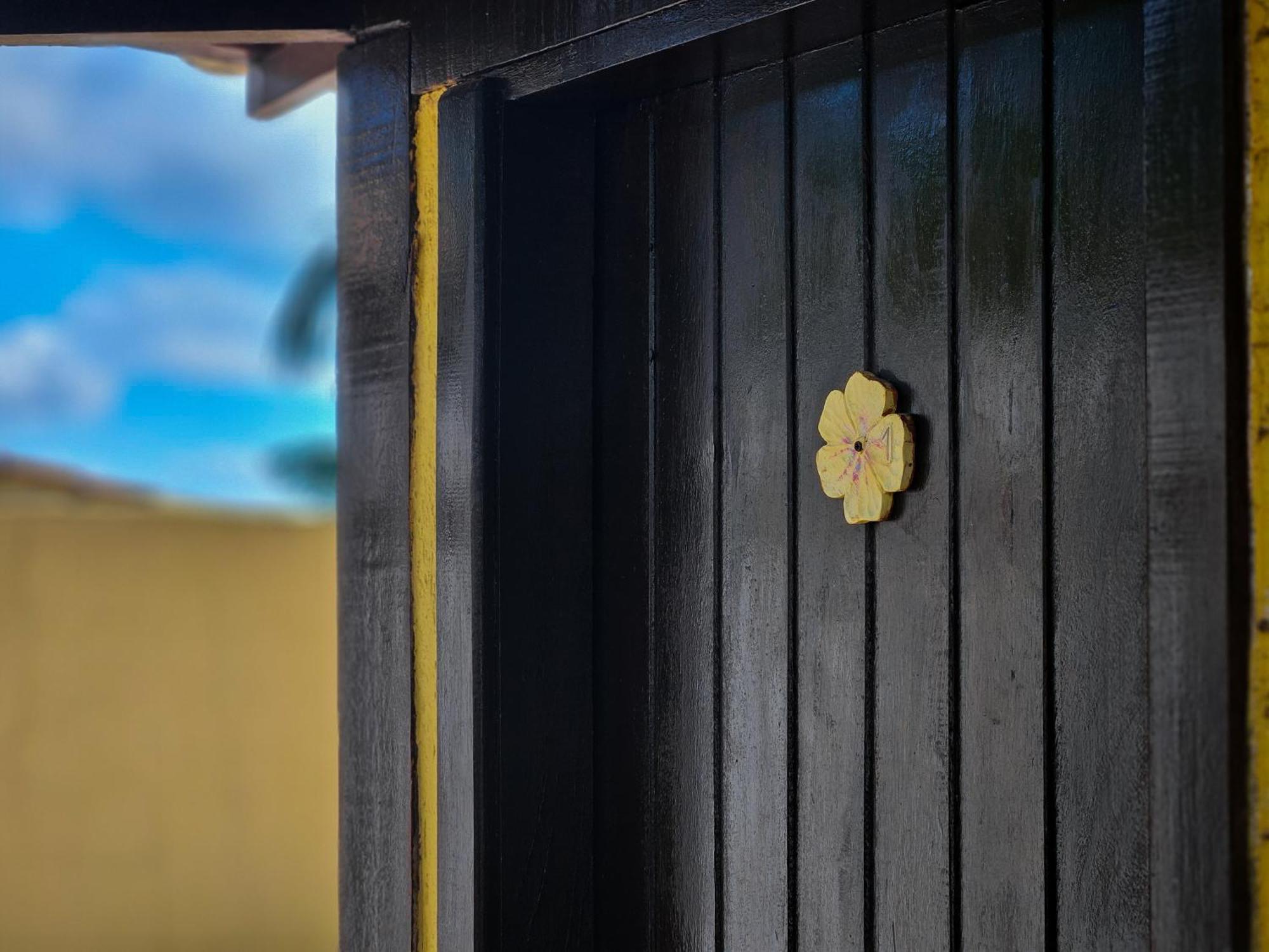 Bella Vista Ocean View Hotel Armacao dos Buzios Exterior photo A golden flower-shaped knob on a door