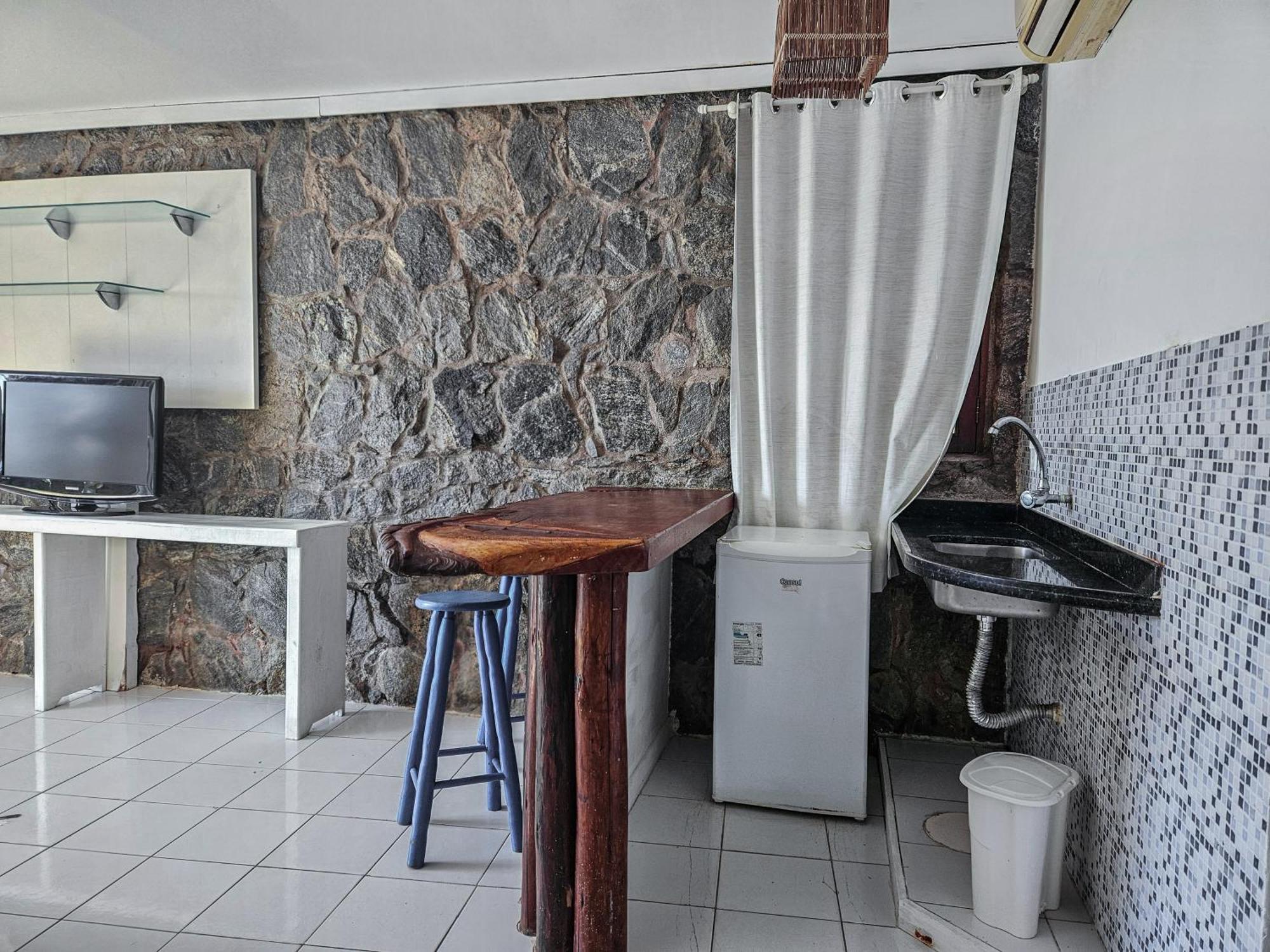 Bella Vista Ocean View Hotel Armacao dos Buzios Exterior photo A typical studio apartment in Brazil