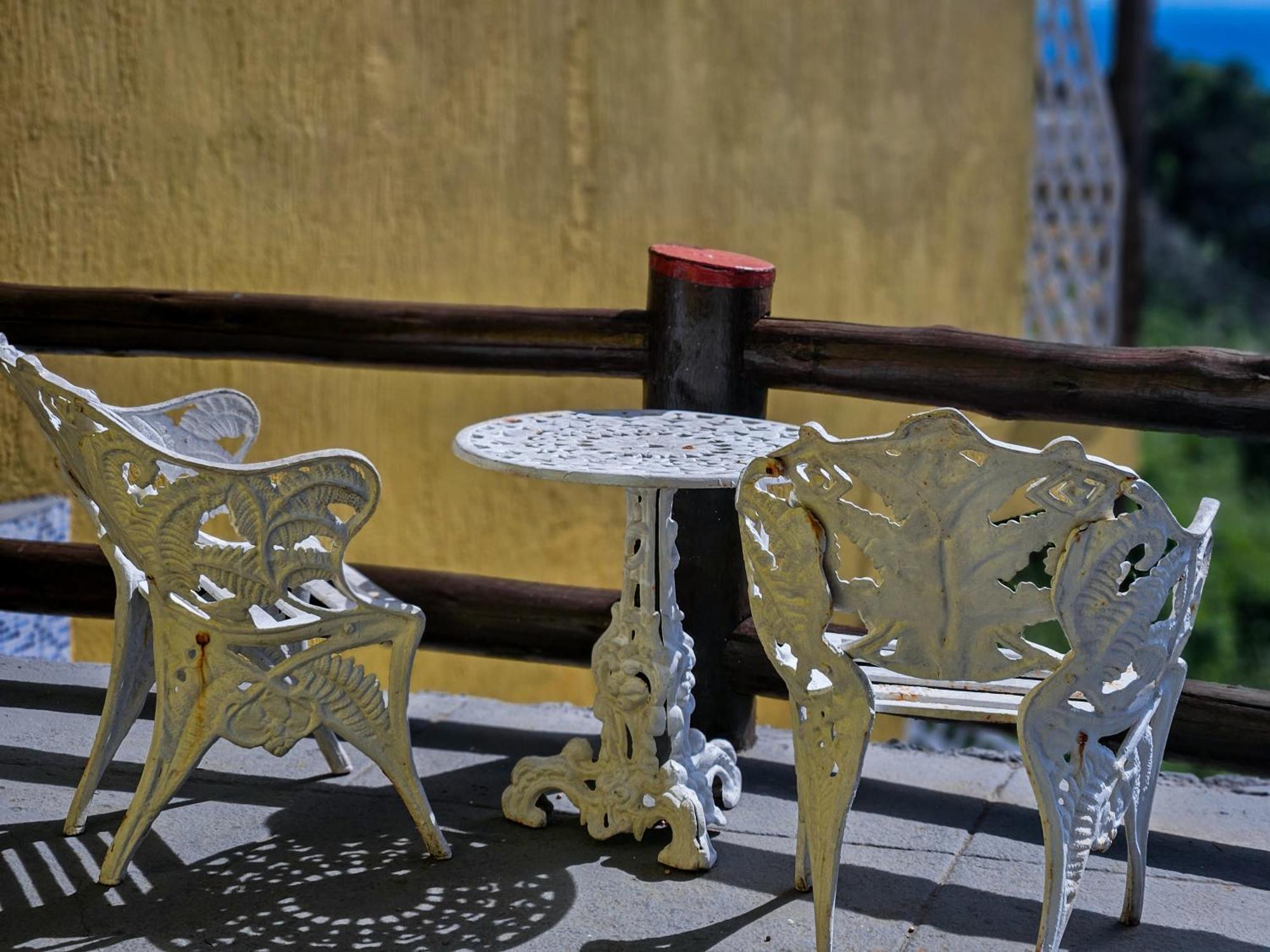 Bella Vista Ocean View Hotel Armacao dos Buzios Exterior photo A set of miniature furniture